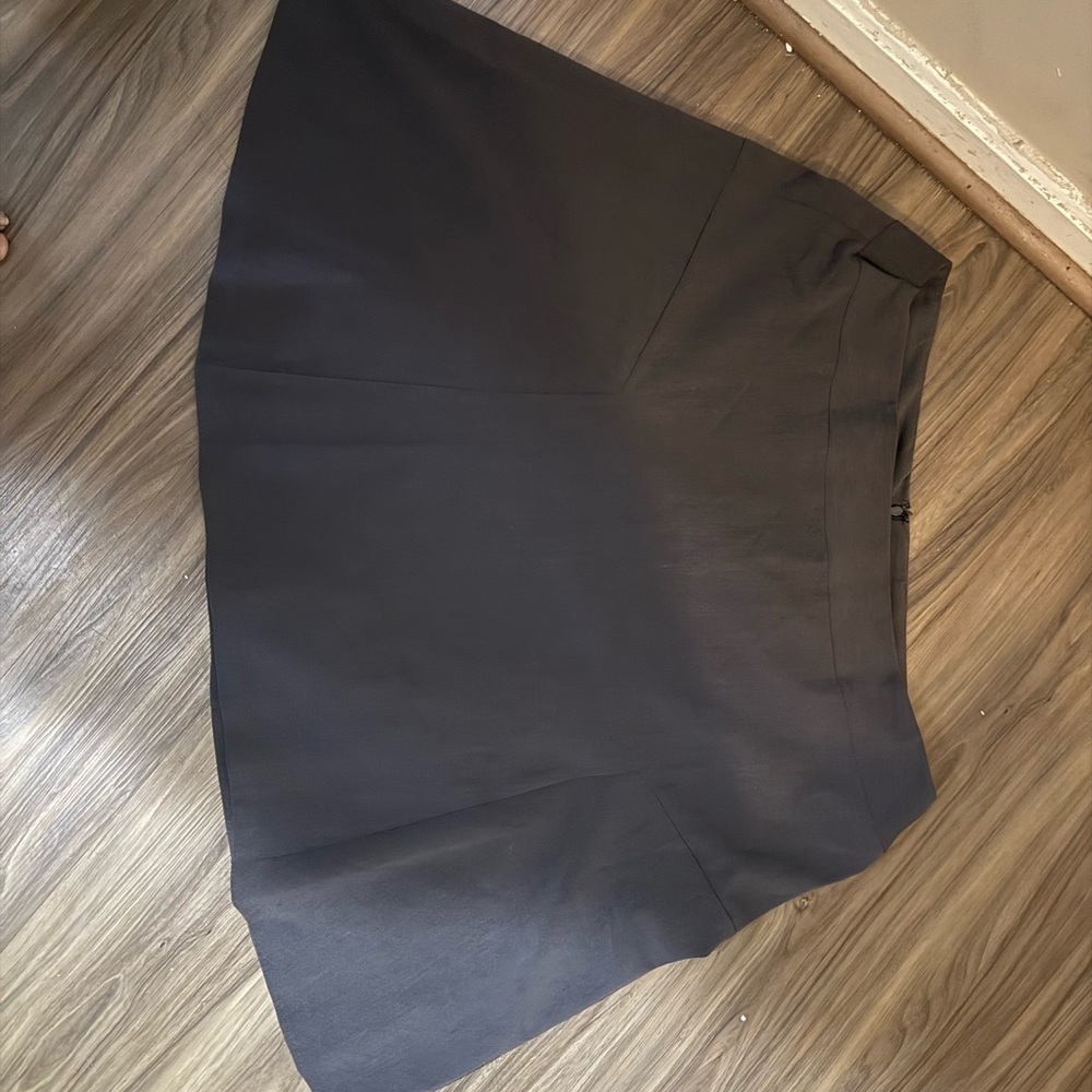 Elegant Gray Women's Skirt